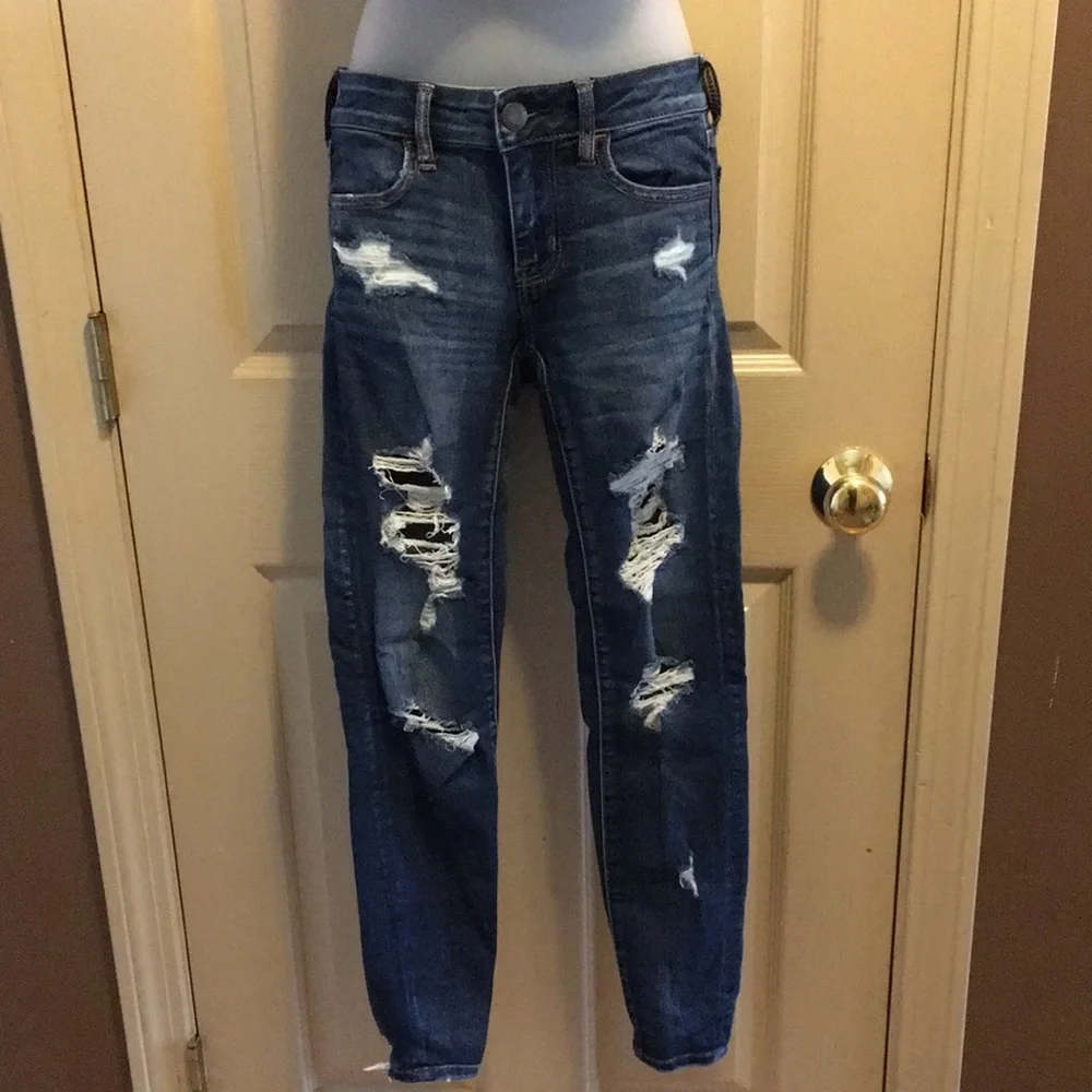 American Eagle Super Stretch Distressed Jeans EUC